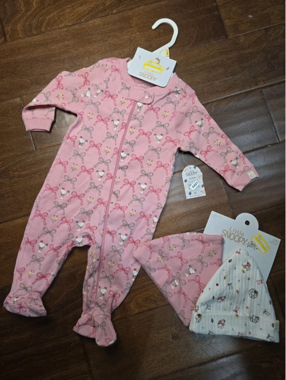 3 to 6m brand new snoopy, christmas pajamas item 401G6